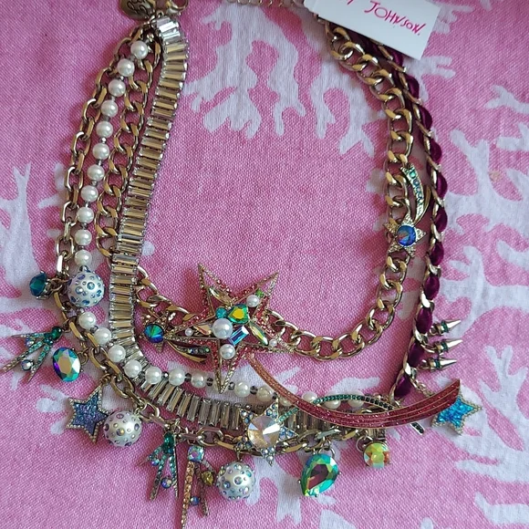 NWT Betsey Johnson CELESTIAL STARLET DRAMA NECKLACE - Picture 7 of 15